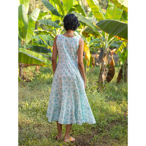 Robe longue trapèze sans manches à col rond imprimé tropical avec poches en mousseline respirante pour l'été décontracté - Product Image 4