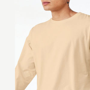 Camiseta Formal de manga larga suave Unisex 100% Airlume algodón peinado 32 Single 4,2 oz Regular Fit cuello redondo tejido de punto de secado rápido - Product Image 5