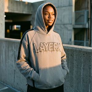 เสื้อฮู้ดดี้ผู้หญิงสำหรับฤดูหนาว น้ำหนัก 500 กรัม ผ้าโพลีเอสเตอร์/คอตตอน แขนปกติ พิมพ์ลายพัฟ ทรงครอป สตรีทแวร์ - Product Image 2