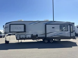 Remolque RV Cherokee Arctic Wolf 3550 Suite Fo-r-e-s-t- Ri-ver 2022 USADO EN BUEN ESTADO, listo para la venta - Product Image 6