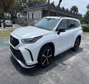 Oferta Especial 2022: Highlander XSE AWD XSE 4 Puertas SUV - Product Image 1