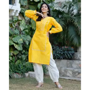 Exportation Indienne – Ensemble 2 Pièces en Soie Chanderi Jaune Unie de Haute Qualité, Écologique, Respirant et à Séchage Rapide, Longueur Genou, Style Doux pour Femme - Product Image 4