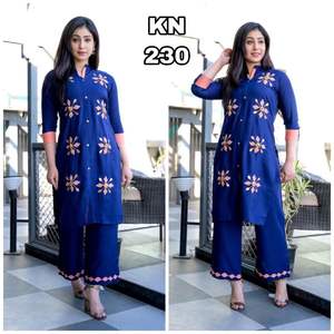 Nuevo look Kurti negro con pantalón blanco para mujer - Product Image 3