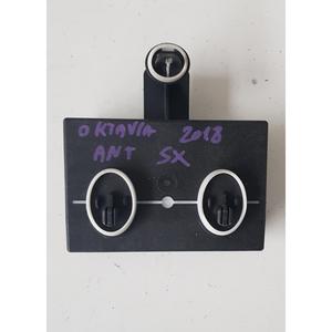 ชุดควบคุมประตูคนขับด้านซ้าย SKODA Octavia S.Wagon รุ่นที่ 5 (5E5) (16>20) CHZ - Product Image 1