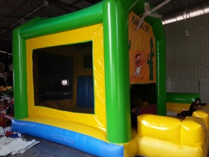 Château gonflable combiné pour enfants, jeu amusant avec matériau PVC, utilisation commerciale en extérieur - Product Image 4