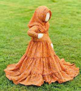 Nouveautés Ensemble Abaya Hijab pour enfants conçu sur mesure Tissu en mousseline de soie imprimé élégant Style modeste Meilleur prix de gros naturel - Product Image 1