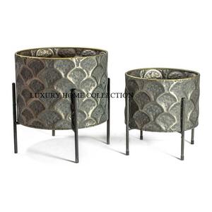 Jardinière en métal artisanale de conception premium abordable avec support compact pour les événements de cadeaux ou la décoration personnelle de l'amélioration de la maison - Product Image 3