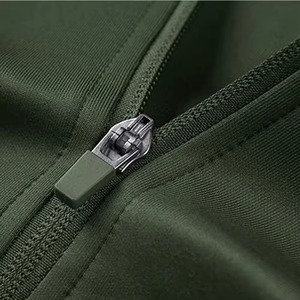 2025 survêtements 2 pièces avec logo personnalisé pour entraînement de gymnastique pour hommes survêtements d'entraînement grande taille avec logo personnalisé pour usage extérieur pour hommes - Product Image 6