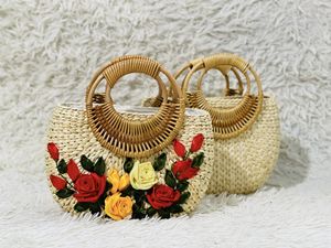 Sac à main durable et écologique en jacinthe d'eau fabriqué en jonc de mer naturel, sac fourre-tout élégant pour femmes, sacs à main de plage décontractés - Product Image 6