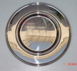 Plaque de chargeur en métal au design martelé pour les repas de tous les jours et les occasions spéciales et les paramètres de table de restaurant élégants - Product Image 3