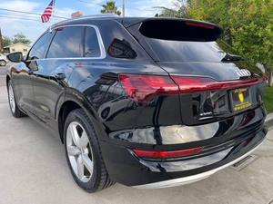 Voiture d'occasion fiable Audi e-tron Prestige quattro 4 portes SUV AWD 2019 - Product Image 6