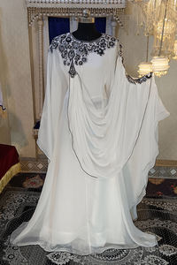 Robe caftan blanche brodée Dubaï - Product Image 4
