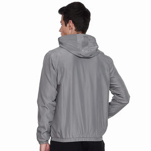 Chaqueta Cortavientos Impermeable de la Mejor Calidad para Hombre, Color Gris, Cierre de Cremallera, Manga Larga, Resistente al Agua para Exteriores - Product Image 2