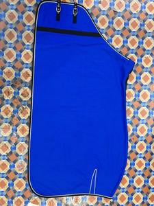 Manta Impermeable para Caballos de Doble Color, Ideal para Competición y Equitación, al Mejor Precio al por Mayor - Product Image 6
