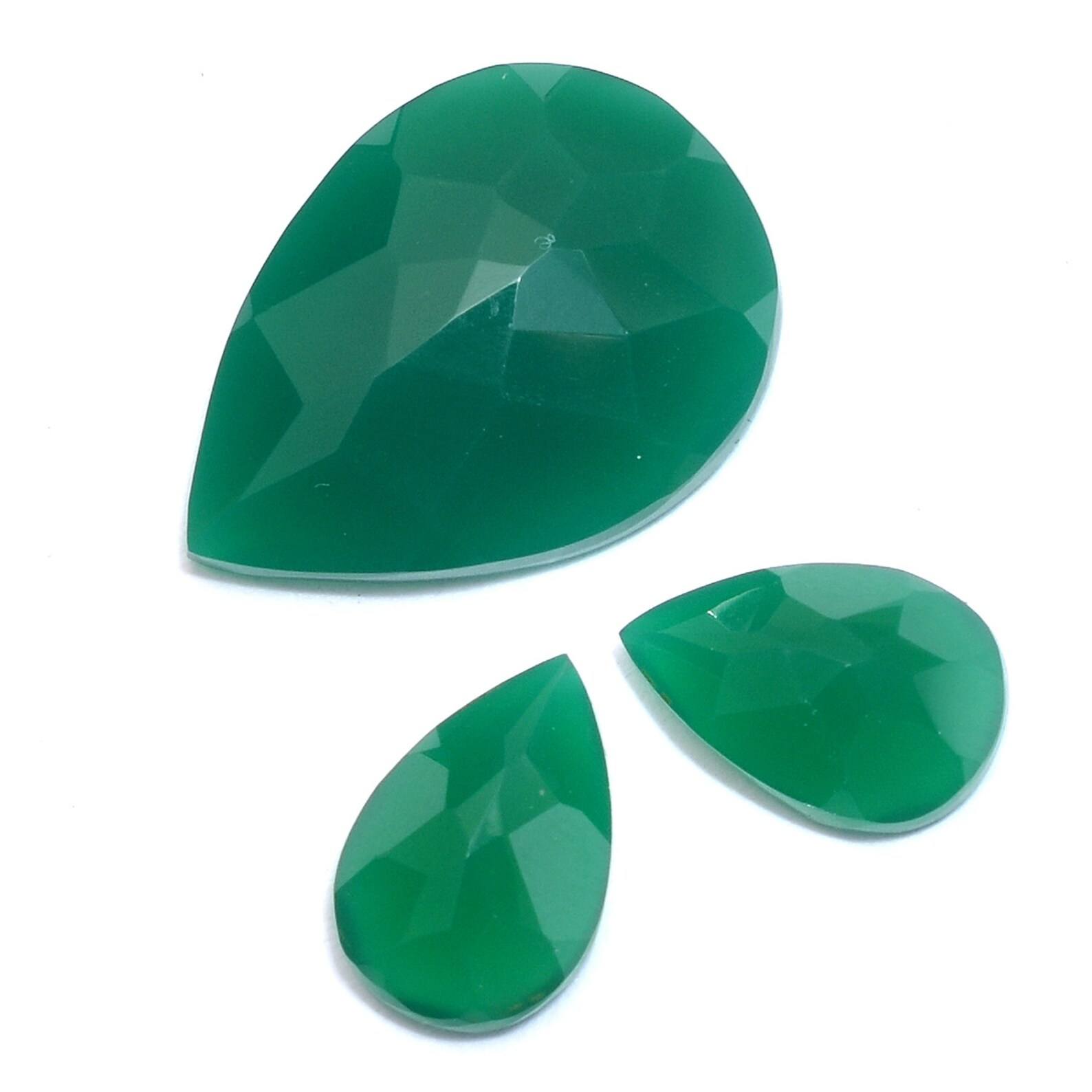 สีเขียว