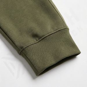 OEM Nouveaux Designs Vêtements de Sport Personnalisés de Mode Survêtements Qualité Premium Meilleure Vente Ensemble Deux Pièces Homme Vente en Gros en Ligne Costume - Product Image 6