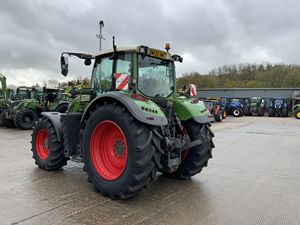 รถแทรกเตอร์ Fendt ขับเคลื่อน 4 ล้อ กำลังเครื่องยนต์ 20 แรงม้า ประสิทธิภาพสูง ระบบเกียร์ขับเคลื่อน เครื่องจักรกลการเกษตร รับประกัน 3 ปี  ลดราคาพิเศษ - Product Image 3