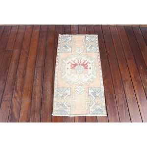 Vintage Small Rug, 1,4x2,<b>9</b> ft Turkish Rug, Red Southwestern Wool Rug - Product Image 1