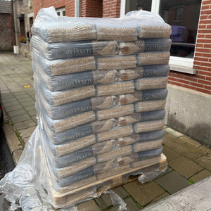 Granulés de bois écologiques de qualité supérieure, 100% naturels, haute densité énergétique, pour le chauffage et l'usage industriel en grande quantité. - Product Image 6