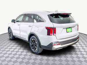 Kia Sorento S FWD 2024 USADO EN BUEN ESTADO - Product Image 4