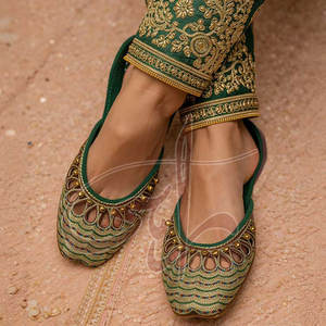 Calzado Khussa para Mujer de Primera Calidad, Nuevo Diseño, Fabricación Personalizada, Bajo MOQ, Antideslizante, con Estampado a la Moda - Product Image 4