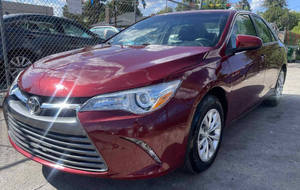 ใช้2017 t* oyota Camry Le - Product Image 2