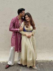 Vestido de Alta Calidad con Conjunto Koti, Bordado en Ambos Lados, con Lentejuelas, Vestido de Novia para Venta de Exportación - Product Image 3