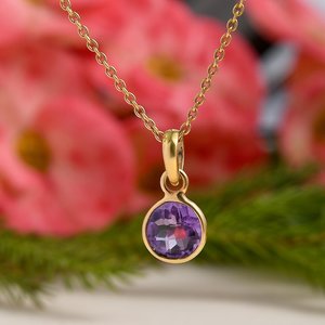 Collar de amatista púrpura redondo de lujo para mujer, joyería minimalista de piedra natal de febrero, collar elegante chapado en oro de 18 quilates delicado - Product Image 3
