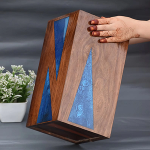 โกศเผาศพโรสวูดทำด้วยมือฝังด้วยเรซินสีฟ้าสำหรับเผาเถ้ากระดูกสำหรับมนุษย์และสัตว์เลี้ยงที่เป็นที่ระลึกสำหรับมนุษย์ - Product Image 1