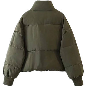 Veste matelassée légère, respirante, imperméable, à capuche et zippée pour femme - Product Image 6