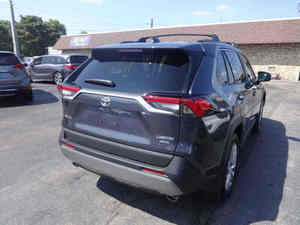 Toyota RAV 4 Limited 4 portes SUV 2024 légèrement usagé - Product Image 6