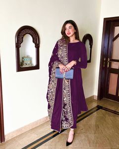 Robe de costume de fête indienne de couleur bleue longue, robe de costume ANARKALI SALWAR au prix de gros en tissu valett avec broderie - Product Image 1