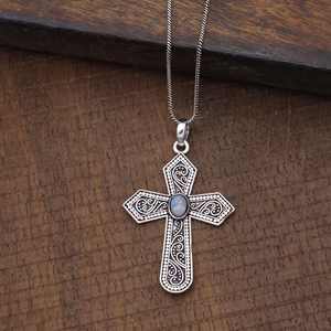 Venta al por mayor 925 plata esterlina piedra lunar Cruz colgante hecho a mano joyería religiosa Boho piedra preciosa collar accesorios hombres mujeres - Product Image 5