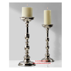 Ensemble de 3 bougeoirs en T en métal fini noir brillant avec éclairage de chambre à coucher au design élégant - Product Image 4