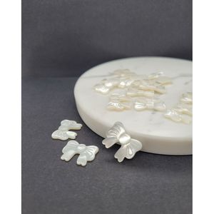 Colgante de Lazo en Nácar Blanco para Joyería - Product Image 2