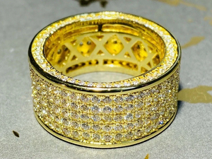 2,30 Ct Round-Cut Lab Grown Moissanite Cluster Wedding Band para hombres 14K Oro amarillo - Product Image 4