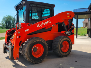 Top flambant neuf 2022 KUBOTA SSV75 Wheel Skid Steers en bon état et heures très basses prêtes à être expédiées/dans le monde entier - Product Image 6