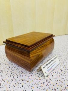Urne funéraire en bois de style américain de haute qualité, 200 pouces cubes, écologique et biodégradable par Brassworld India - Product Image 4