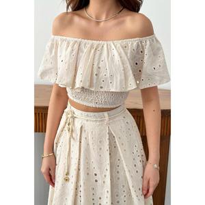 Conjunto de Blusa y Falda Plisada Beige - Beige - Product Image 5