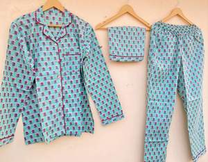 Traje de noche hecho a mano de algodón Jaipuri para mujer Conjunto de pijama con estampado floral para mujer - Product Image 1