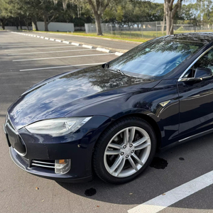 Tesla Model S 85D 2015 Usado en Buen Estado, Sin Accidentes, Volante a la Izquierda/Derecha - Product Image 1