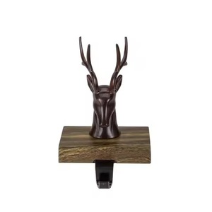 Soporte de media de metal de calidad superior para gancho de hierro de Navidad para uso a largo plazo y decoración de temporada - Product Image 3