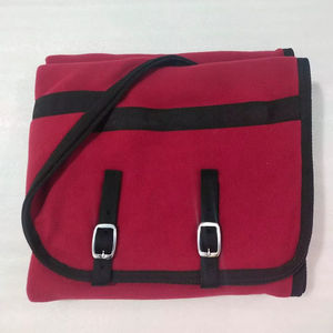 Manta Impermeable para Caballos de Doble Color, Ideal para Competición y Equitación, al Mejor Precio al por Mayor - Product Image 1