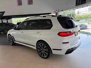 BMW X7 M50i 2024 USADO, Blanco, Diésel, Turbo, Automático, SUV, Vista Frontal, Exhibición en Sala de Exposiciones, con Asientos de Cuero - Product Image 1