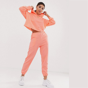 Nouveau survêtement élégant avec logo personnalisé Crop Tops Hoodies et survêtement de jogging Ensemble 2 pièces Survêtements en coton pour femmes - Product Image 5