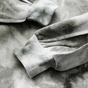 Sudadera Corta con Capucha para Mujer, Estampado Personalizado, 100% Algodón, Ecológica, Estilo Oversize con Bajo sin Rematar, Venta al por Mayor - Product Image 3