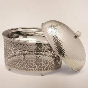 Casserole moderne écologique, design laser fait à la main, support en métal poli, buffet, réchauffeur de nourriture - Product Image 2