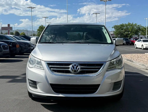 Volkswagen Routan SE 2010 Usado, Tracción Delantera, Transmisión Automática de 6 Velocidades, Hatchback - Product Image 1