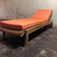 Chaise longue de plage pliable en teck brut de qualité supérieure, mobilier d'extérieur, chaise longue inclinable réglable avec roulettes, table latérale extensible