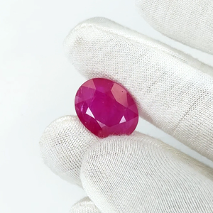 Rubí de Mozambique Natural Sin Tratar de 11.81 ct, Corte Cojín/Ovalado, Gema Suelta Roja/Rosa, Pulido con Calor, Tratamientos con Diamantes/Vidrio de Laboratorio - Product Image 3